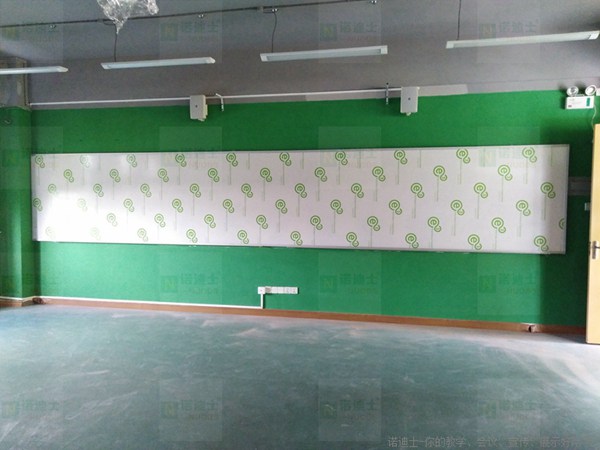 哪里可以订制好质量超长搪瓷白板，定做课室大白板，学校超长涂鸦白板