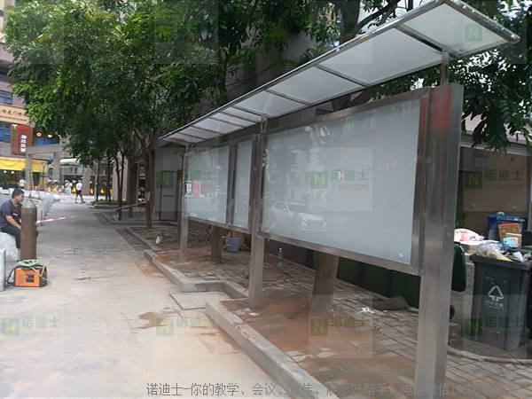 越秀区街道社区不锈钢宣传栏液压揿开式玻璃门橱窗定做公告栏厂家